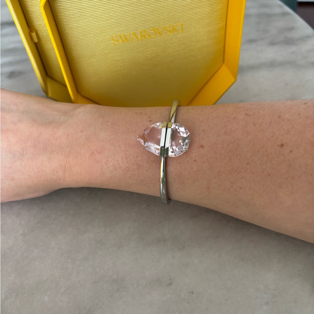 NIB Swarovski Pink Lucent Bangle - Picture 6 of 6